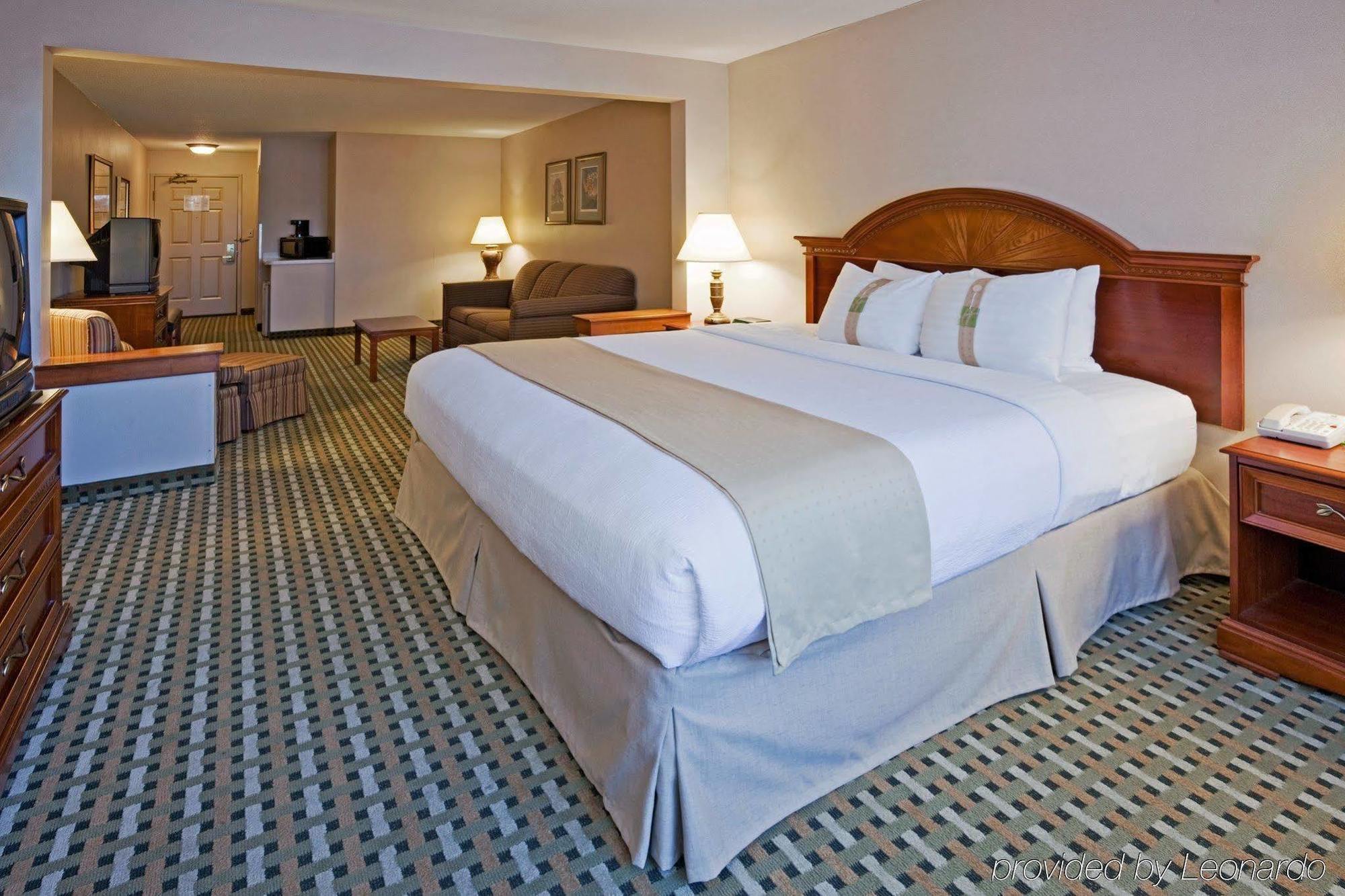 Holiday Inn Milwaukee Airport By Ihg Exterior photo