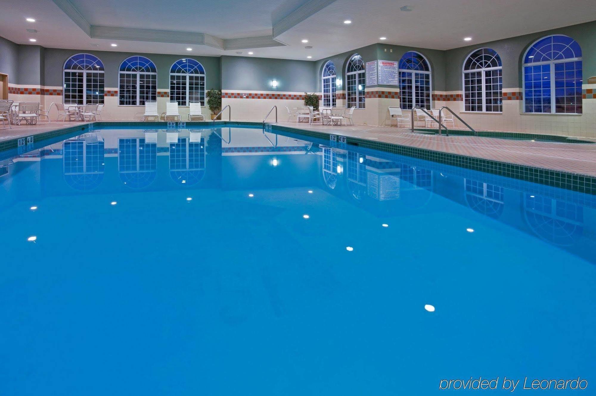 Holiday Inn Milwaukee Airport By Ihg Facilities photo